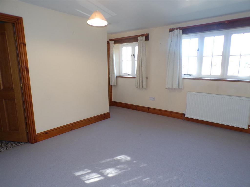 GF Bedroom.JPG