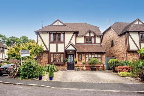 4 bedroom detached house for sale, Afon Gardens, Newport NP18