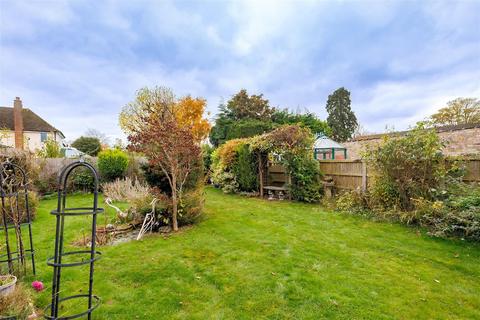 2 bedroom detached house for sale, Highfield Place, Epping