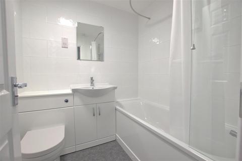 1 bedroom flat to rent, Dairyman Close, London NW2