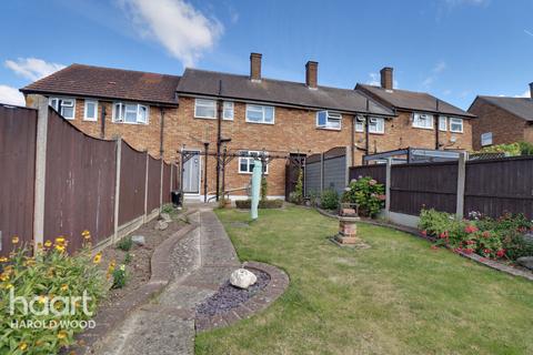 3 bedroom terraced house for sale, Wickford Drive, Romford