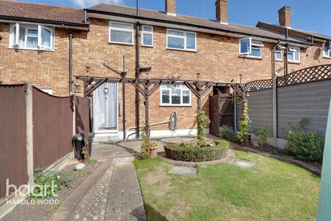 3 bedroom terraced house for sale, Wickford Drive, Romford