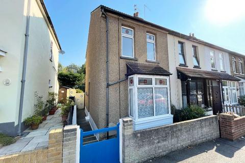 2 bedroom end of terrace house for sale, Queens Park Road, Romford