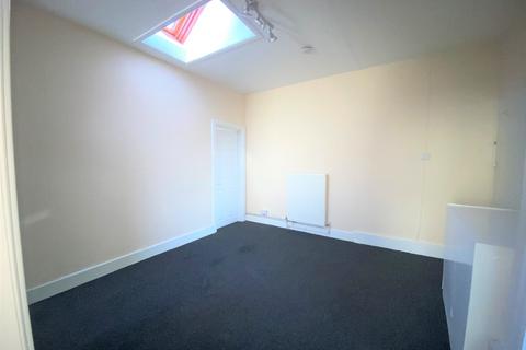 2 bedroom flat to rent, 83 South Norwood Hill, London SE25