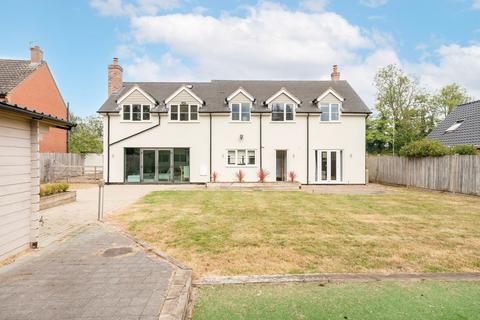 5 bedroom detached house for sale, Norwich Road, Besthorpe