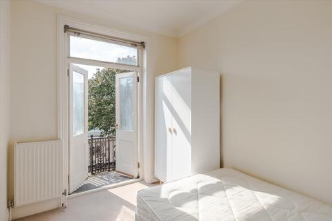 3 bedroom flat to rent, Delaware Road, London, W9