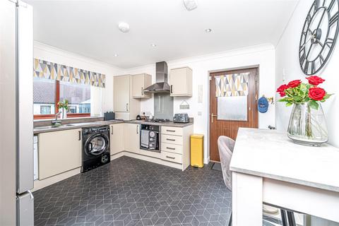 3 bedroom detached bungalow for sale, Carneil Gardens, Carnock