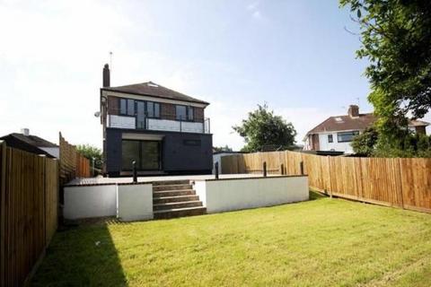 3 bedroom house to rent, Tudor Way, Petts Wood,