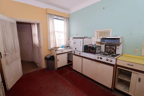 2 bedroom flat for sale, Linden Road, Bexhill-on-Sea, TN40