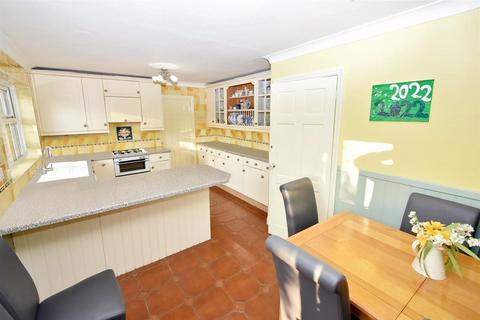 4 bedroom detached house for sale, Roggel Road, Canvey Island SS8