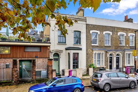 3 bedroom terraced house for sale, Bruce Road, E3