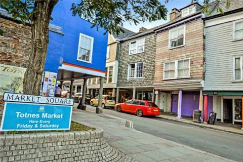 2 bedroom apartment to rent, High Street, Totnes