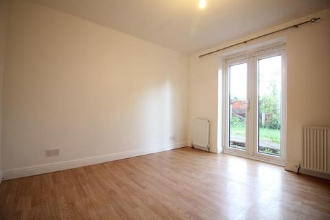 1 bedroom flat to rent, Northumberland Avenue, Isleworth