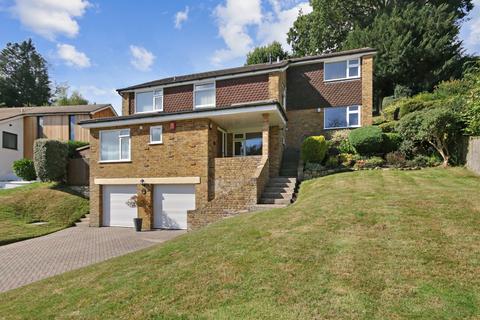 4 bedroom detached house for sale, Harvest Hill, East Grinstead, RH19