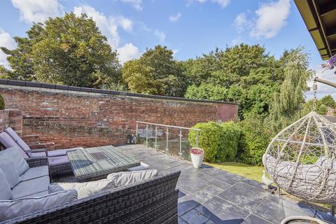 5 bedroom townhouse for sale, Market Street, Castle Donington DE74