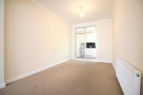 3 bedroom house to rent, Crowland Avenue, Hayes