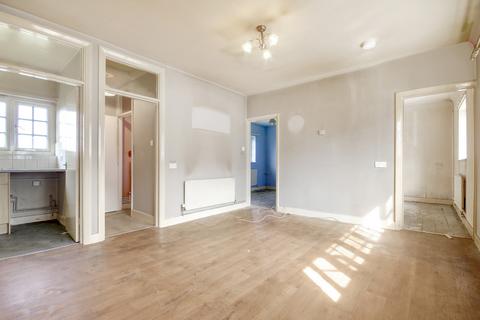 2 bedroom flat for sale, Granby Road, Eltham SE9