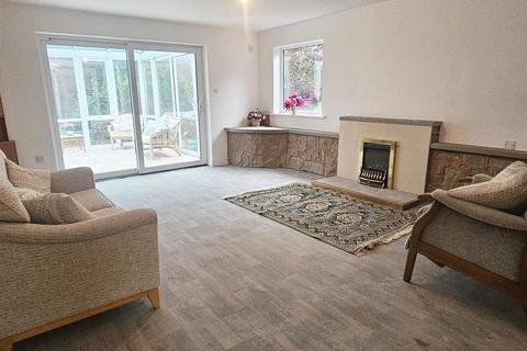 4 The Dingle, Knighton, LD7 1LD