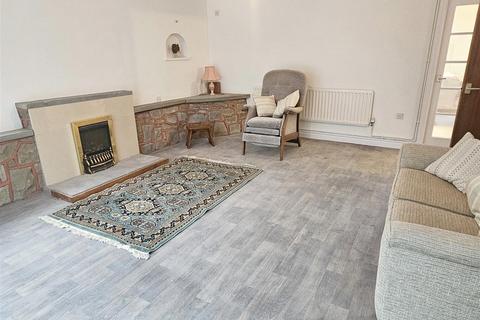 4 The Dingle, Knighton, LD7 1LD