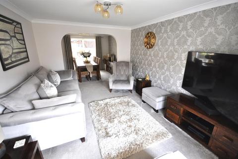 3 bedroom detached house for sale, Bloomhill Court, Moorends, Doncaster, DN8 4PF