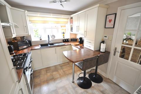 3 bedroom detached house for sale, Bloomhill Court, Moorends, Doncaster, DN8 4PF