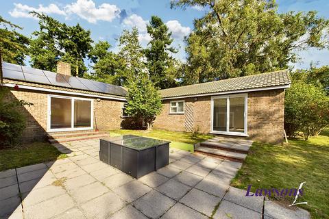 4 bedroom detached house for sale, Aleutia Gardens, Thetford, IP24