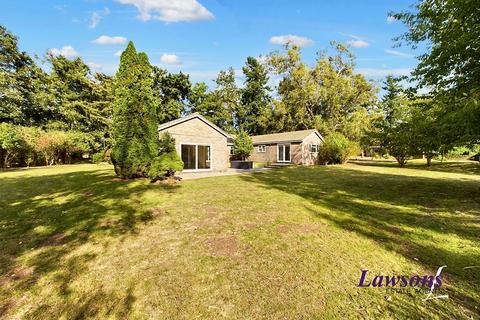 4 bedroom detached bungalow for sale, Aleutia Gardens, Thetford, IP24