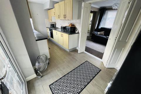 14 Cheviot Close, Nuneaton, CV10 8PS
