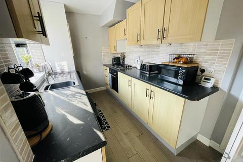 14 Cheviot Close, Nuneaton, CV10 8PS