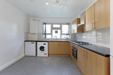 4 bedroom flat to rent, Paulet Road, London, SE5 9HP