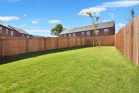 3 bedroom semi-detached house for sale, St. Swithins Drive, Stanley, Wakefield, West Yorkshire