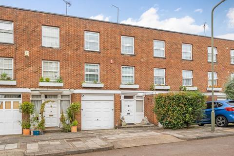 3 bedroom terraced house for sale, Baxendale, London