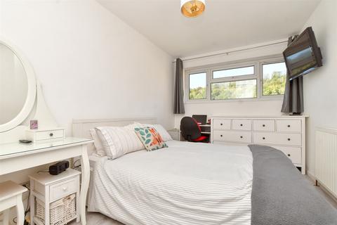 2 bedroom flat for sale, Croydon Road, Caterham, Surrey