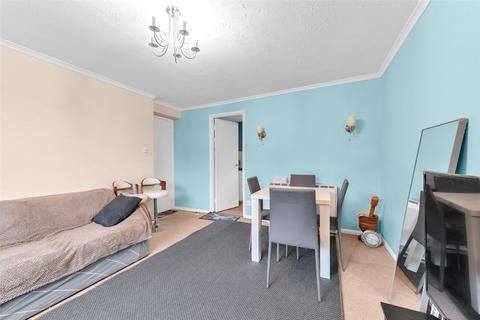 17 Chalkstone Close, Welling, DA16 3DJ