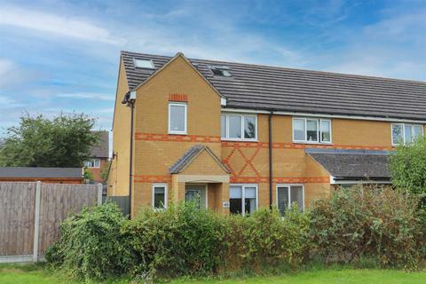 4 bedroom end of terrace house for sale, Roundel Drive, Leighton Buzzard