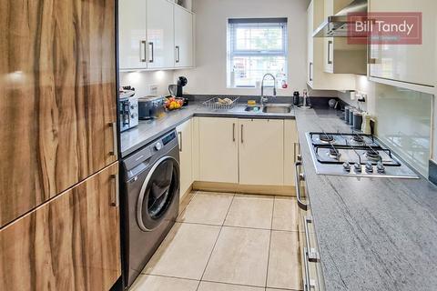 53 Tye Road, Fradley, Lichfield, WS13 8GW