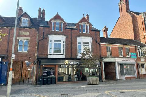 2 bedroom flat to rent, High Street, Rushden NN10