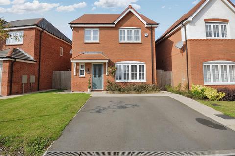 4 bedroom detached house for sale, Wardle Croft, Stone