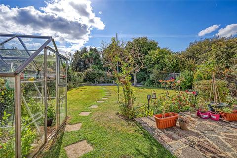 3 bedroom bungalow for sale, Roedean Gardens, Popular Wick Estate, Southend On Sea, SS2