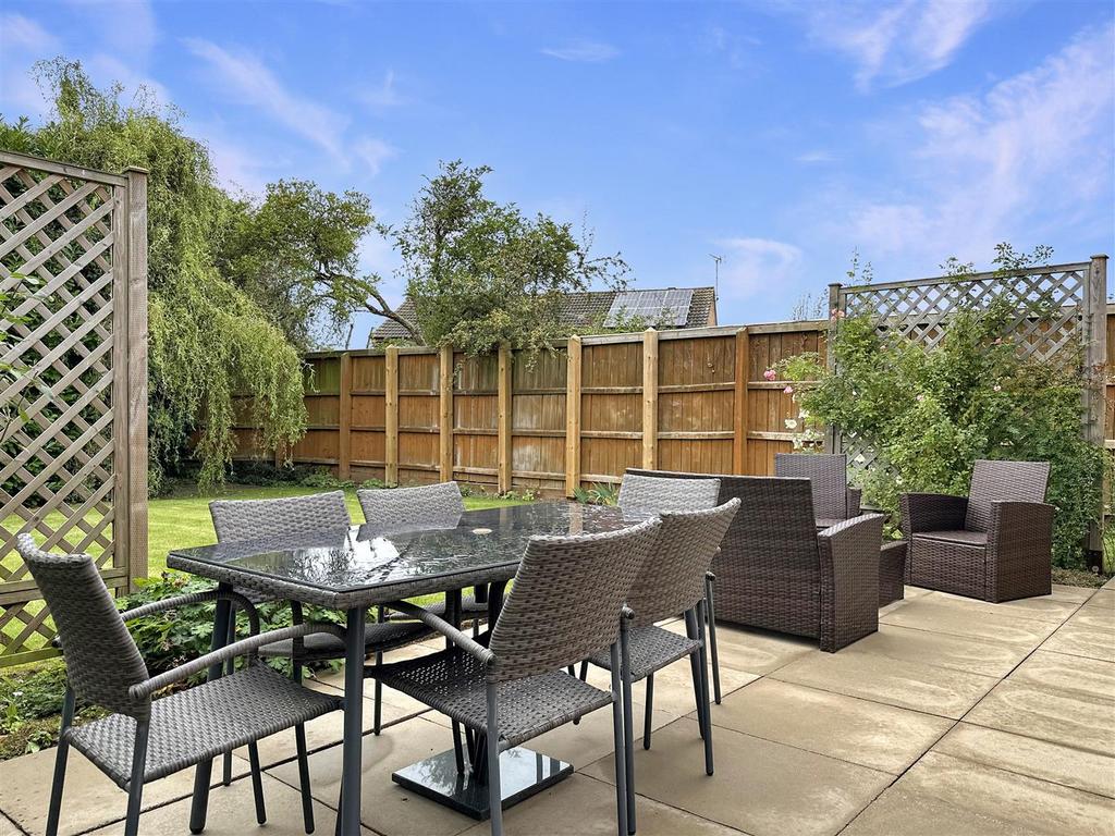 Outdoor Entertainment Space 462