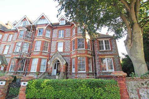 2 bedroom flat for sale, Blackwater Road, Eastbourne, BN20 7DH