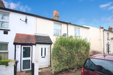 3 bedroom terraced house to rent, Strafford Road, Hounslow TW3