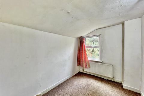undefined, Strafford Road, Hounslow TW3