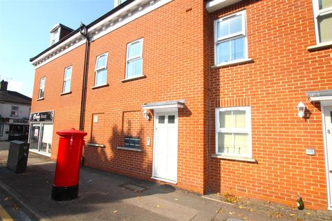 1 bedroom flat to rent, Avenue Road, Brentwood