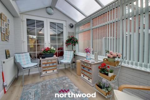 Fairfields Trundle Lane, Fishlake, Doncaster, DN7 5LN