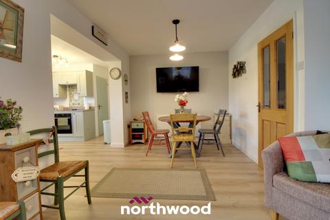 Fairfields Trundle Lane, Fishlake, Doncaster, DN7 5LN