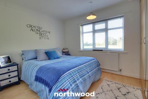 Fairfields Trundle Lane, Fishlake, Doncaster, DN7 5LN