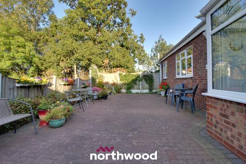 Fairfields Trundle Lane, Fishlake, Doncaster, DN7 5LN