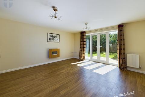 4 bedroom detached house to rent, Oxpen, AYLESBURY, HP18 0FN