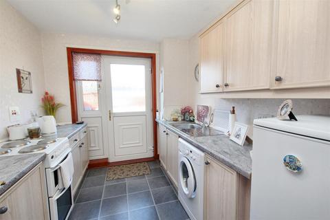 2 bedroom ground floor flat for sale, Moffat Court, Blackwood, Lanark